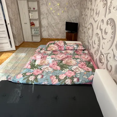 Apartamento Korter ümbritsetud Metsaga