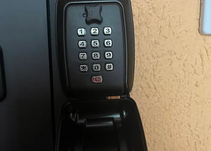 Korter Uembritsetud Metsaga * Värska